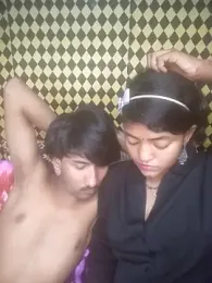 Freakingromance webcam model stream image