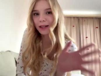 chloe_show webcam model stream image