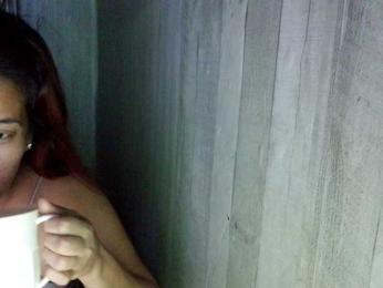 Rainie webcam model stream image
