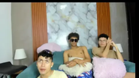 VERY_HOT_GUYS webcam model stream image