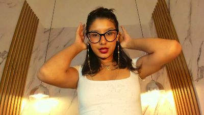Yvonne_Collins webcam cam4 model stream image