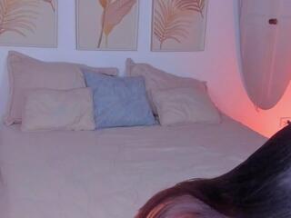Evangelyne Excalibur webcam flirt4free model stream image