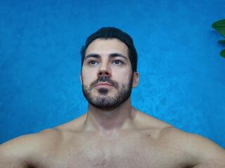 Cutler Q webcam flirt4free model stream image