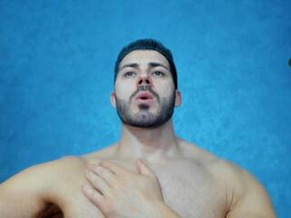 Cutler Q webcam flirt4free model stream image