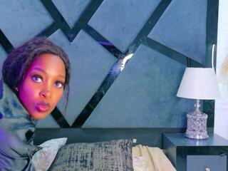 Kelly Swift webcam model stream image