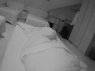 voyeurcam-julmodels-bed-1 webcam model stream image