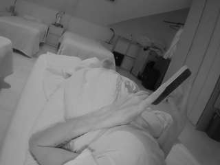 voyeurcam-julmodels-bed-1 webcam camsoda model stream image