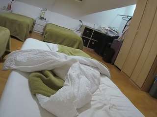 voyeurcam-julmodels-bed-1 webcam model stream image