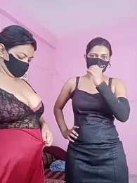 Wlid_HotCouple webcam model stream image