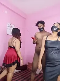 Wlid_HotCouple webcam model stream image