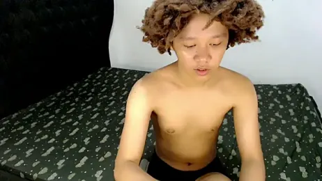YOURFAVDOLLYXXX_ webcam stripchat model stream image