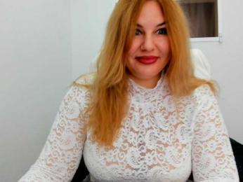 AvaQueen webcam model stream image