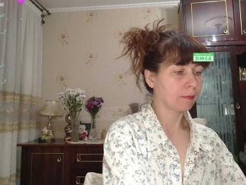 caroliiine webcam model stream image