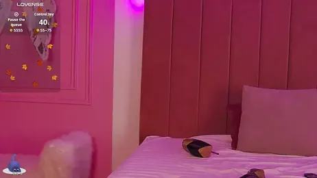PinkySparks webcam model stream image