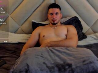Ryan Ward webcam model stream image