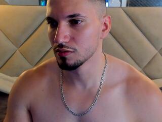 Ryan Ward webcam model stream image