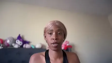 Cum2Charm webcam model stream image