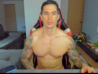 Uxio X webcam model stream image
