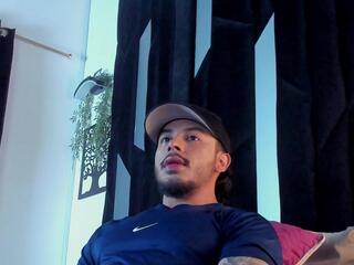 Justin Whitte webcam model stream image