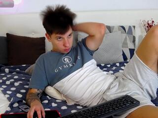 Thomas Doss webcam model stream image