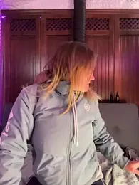 selenaluvv webcam model stream image