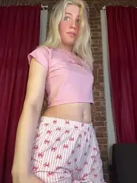 LovelyMiu webcam stripchat model stream image
