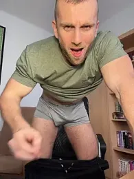 trainwithme webcam model stream image