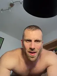 trainwithme webcam model stream image