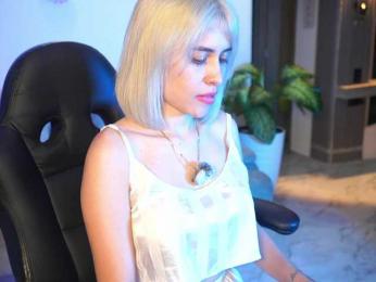 LucyRouse webcam model stream image
