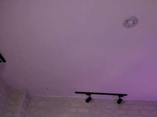 niaholland webcam model stream image