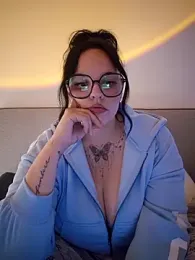 JUJUICY- webcam stripchat model stream image