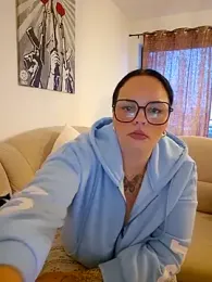 JUJUICY- webcam model stream image