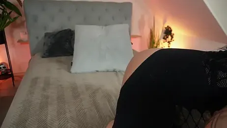 hotmilfbitch webcam model stream image