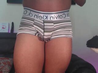 Yoxi Martinez webcam model stream image