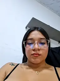 -VICKKY webcam model stream image