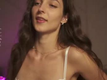 angels_kiss webcam model stream image