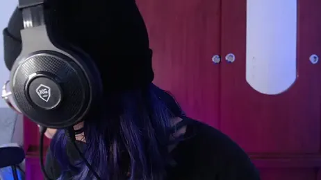 Raventh_ webcam model stream image