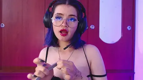 Raventh_ webcam model stream image