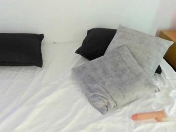 Victoriia-Vegaa webcam model stream image