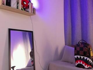Ashton Hils webcam model stream image