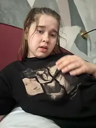 HornyGirlH webcam model stream image