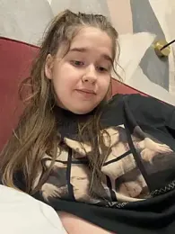 HornyGirlH webcam model stream image