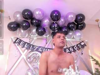 clarentzbaileys webcam model stream image