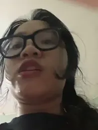 Leeeeiu webcam model stream image