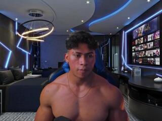 Mathew Evanz webcam flirt4free model stream image