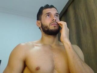 Tom Wills webcam model stream image