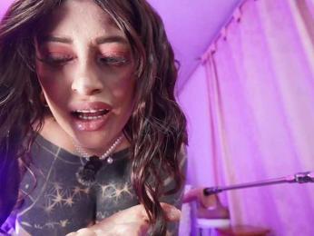 Angelacianuro webcam model stream image