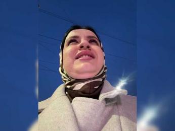 EvaRoughe webcam model stream image