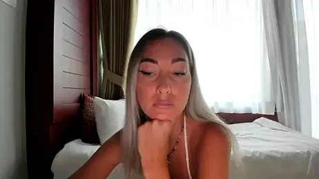 StarryHanna webcam model stream image