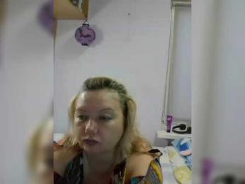 LucyAlexis webcam model stream image